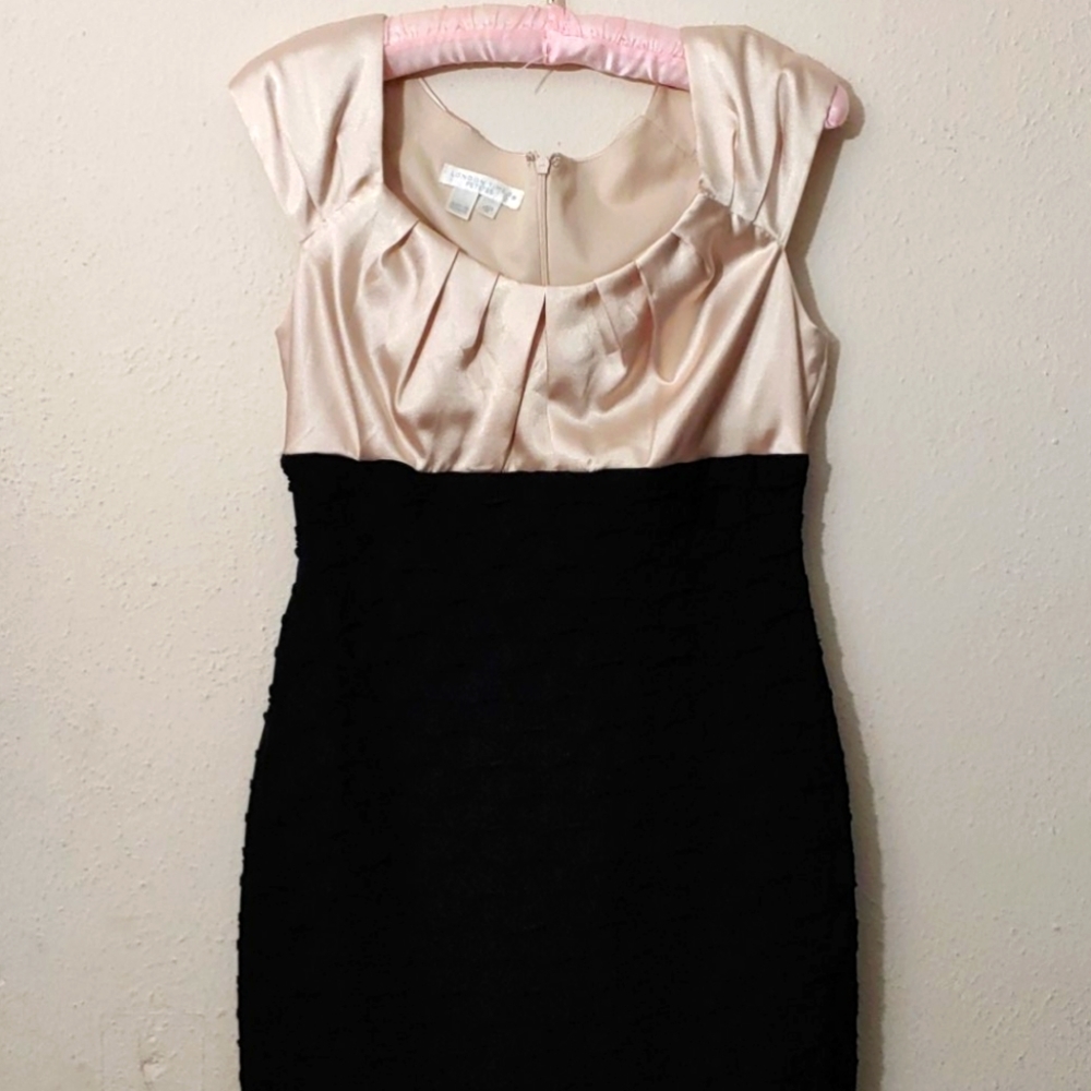 London Times Women's Size  4 Petites cream bodice over black skirt